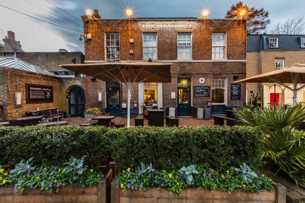 The Windmill On The Common Otel Londra Dış mekan fotoğraf